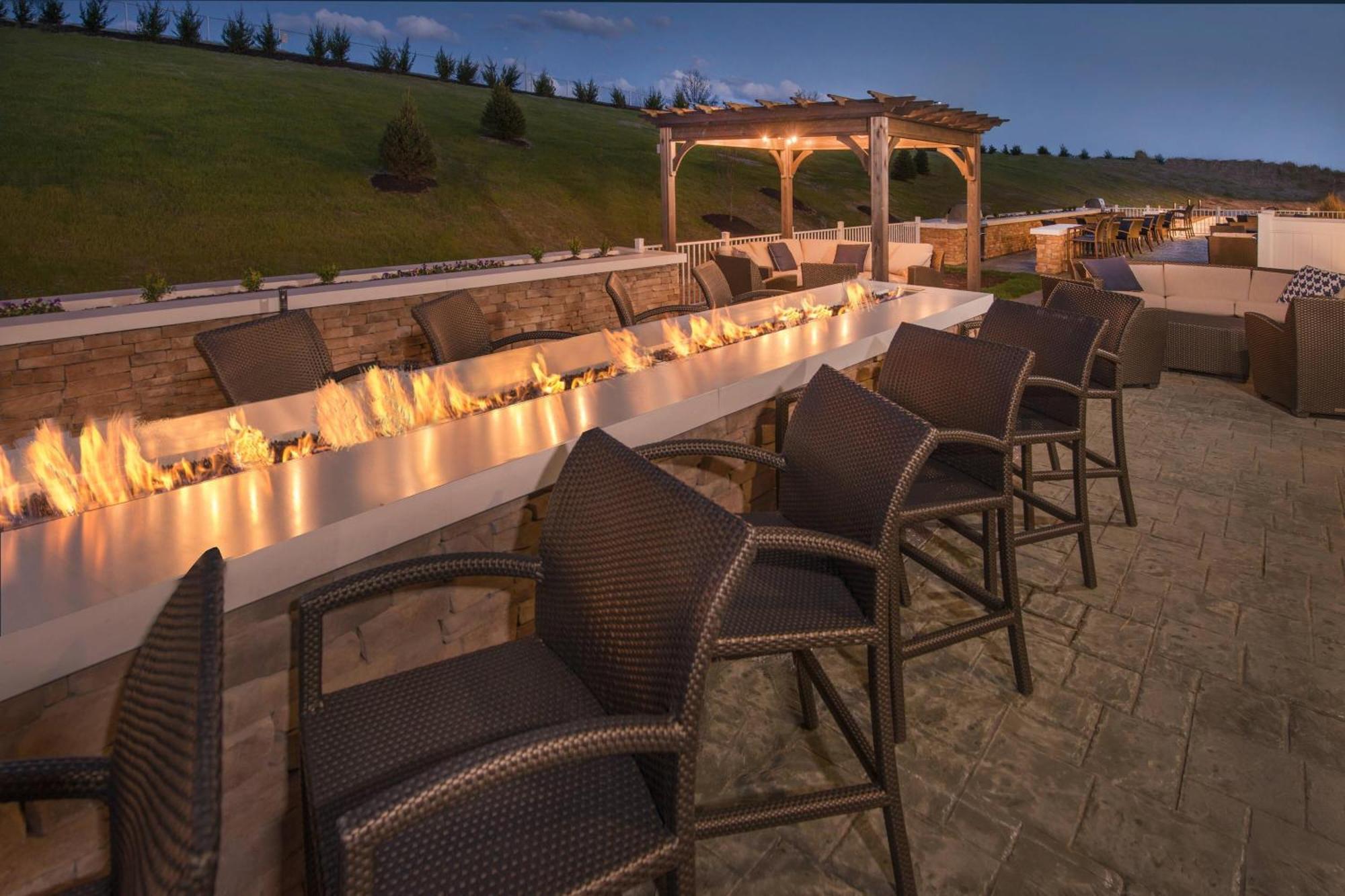 Fairfield Inn & Suites By Marriott Altoona Exterior foto
